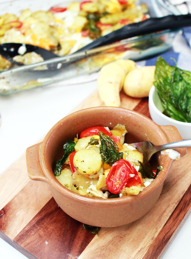 Pesto Potato and Egg with fried basil and tomato (via www.fishfishme.eu.com)