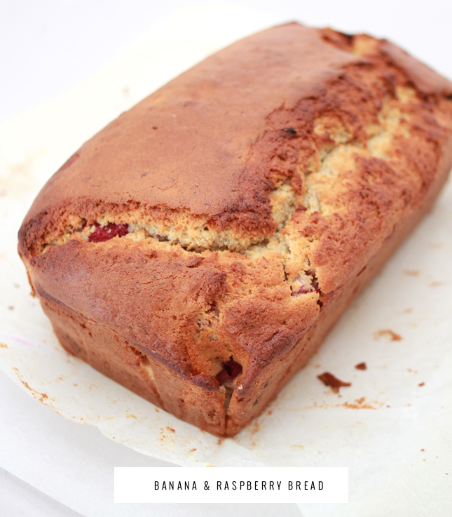 Homemade Banana & Raspberry Bread | www.fishfishme.eu.com