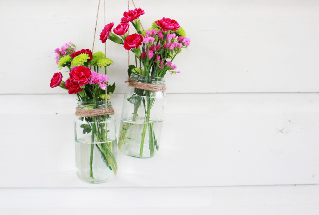Pretty Hanging Jar Flower display for Drifter & the Gypsy | by www.fishfishme.eu.com