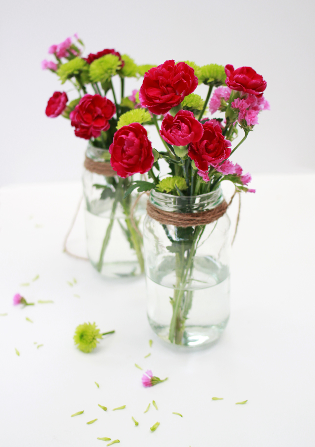 Pretty Hanging Jar Flower display for Drifter & the Gypsy | by www.fishfishme.eu.com