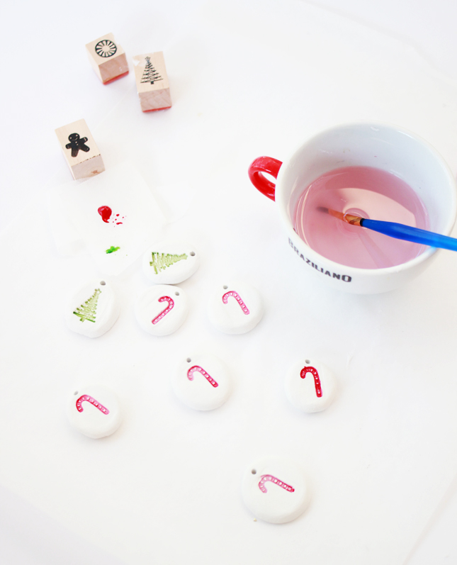 DIY | Stamped Clay Christmas Ornaments by www.fishfishme.eu.com