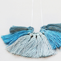 thumb-tasselnecklace