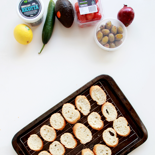 Make Crostini appetizers at home | www.fishfishme.eu.com