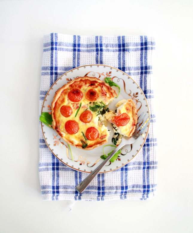 Feta, Spinach, Ham & Tomato Mini Quiches | www.fishfishme.eu.com