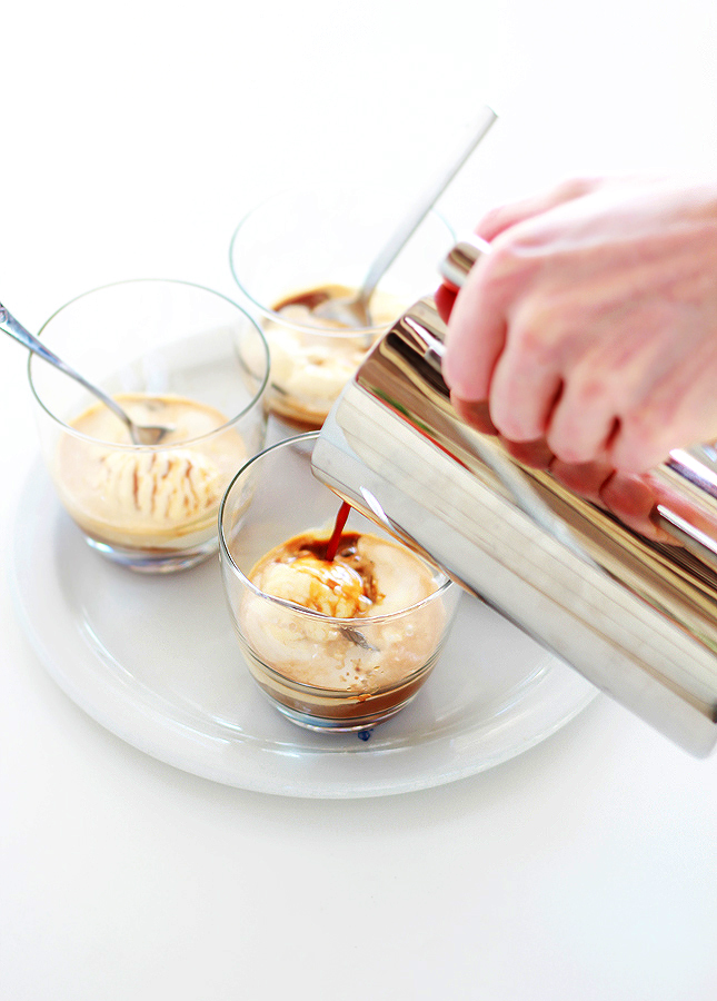 One for the coffee lovers - Homemade classic Italian Affogato | www.fishfishme.eu.com