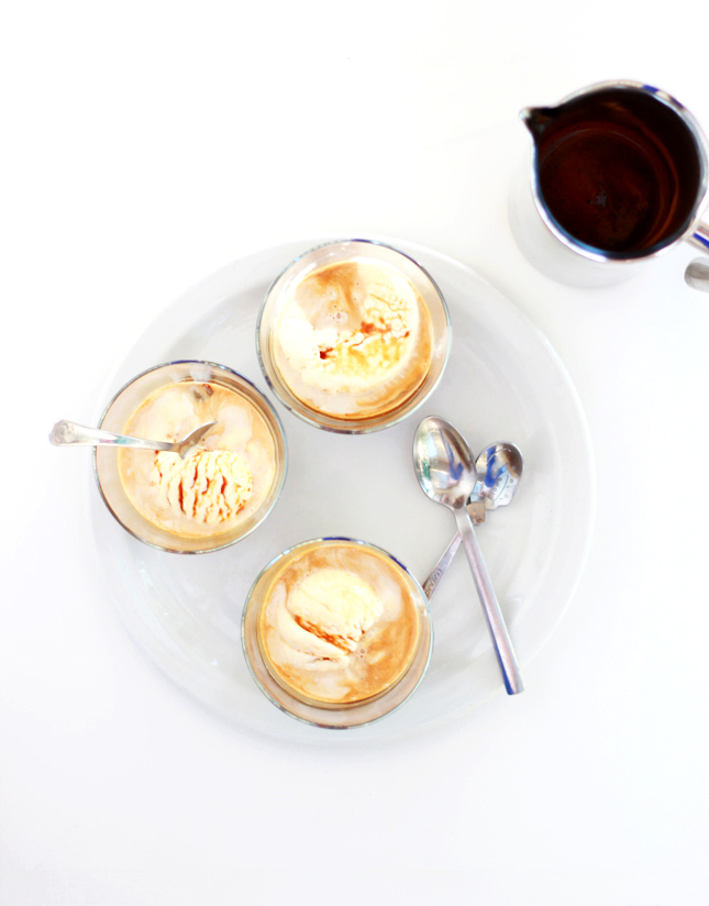 One for the coffee lovers - Homemade classic Italian Affogato | www.fishfishme.eu.com