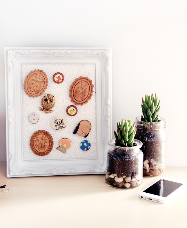 Got a collection of brooches hiding away in the bottom of your jewellery box? Why not display them with this easy DIY | www.fishfishme.eu.com 