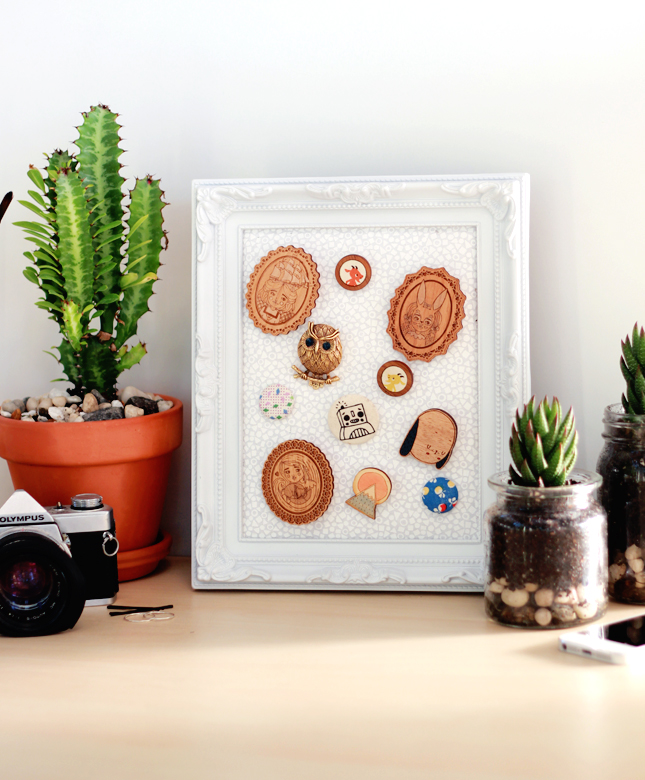 Got a collection of brooches hiding away in the bottom of your jewellery box? Why not display them with this easy DIY | www.fishfishme.eu.com 