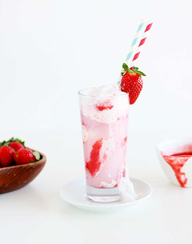 Strawberry Ice Cream Float | www.fishfishme.eu.com
