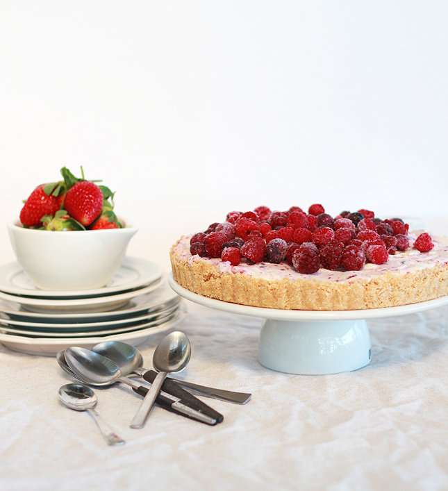 Mixed Berry Ice Cream Pie | www.fishfishme.eu.com