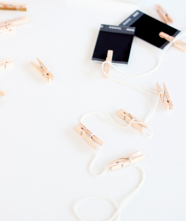 5 Minute DIY | Interchangeable photo garland (via www.fishfishme.eu.com)