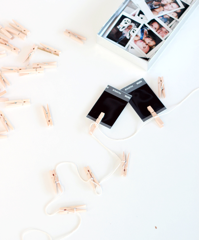 5 Minute DIY | Interchangeable photo garland (via www.fishfishme.eu.com)