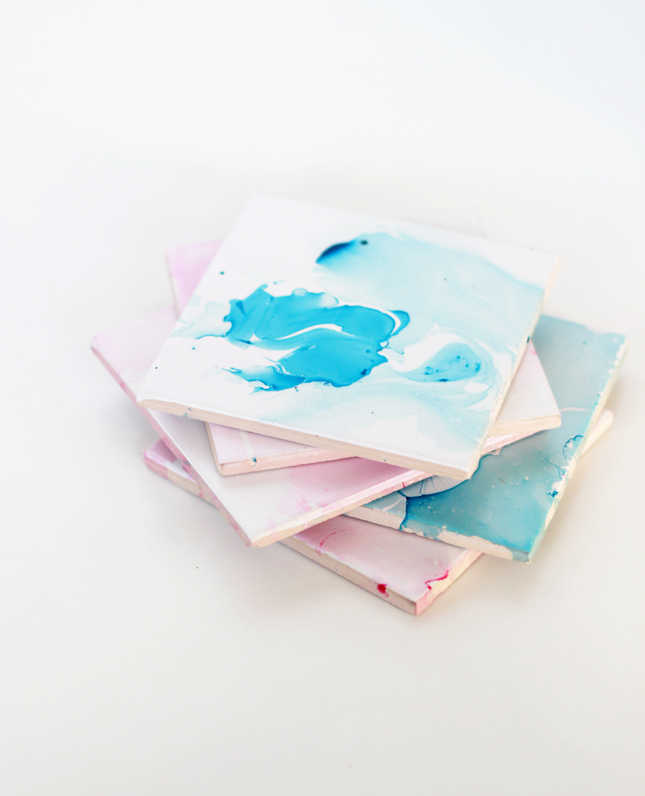 Make your own marbled watercolor coasters | fishfishme.eu.com