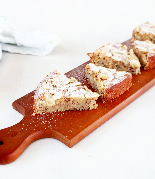 Lemon, Ricotta and Almond Flourless Cake