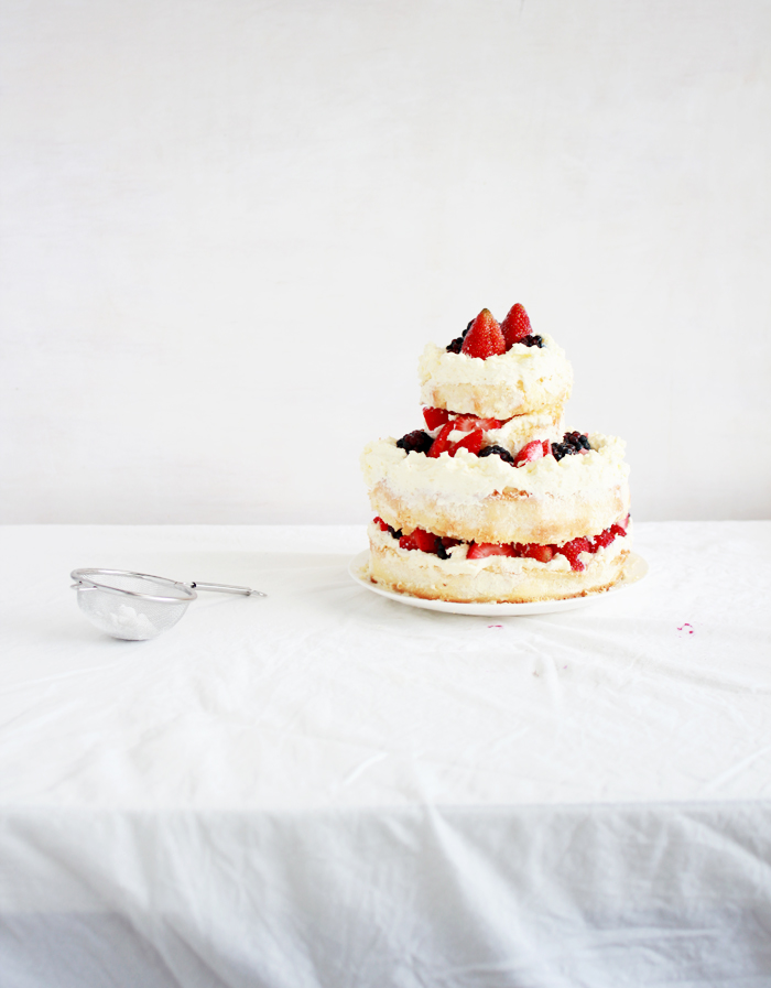 Elderflower cake with mascarpone frosting & mixed berries. YUM!